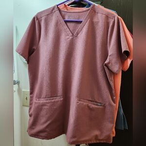 Figs Scrub Top In Mauve Pink